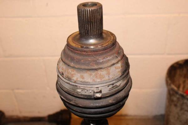 ARBRE DE TRANSMISSION GAUCHE VW/AUDI/SEAT/SKODA - Vue 3